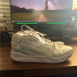 Lámelo ball basketball shoes